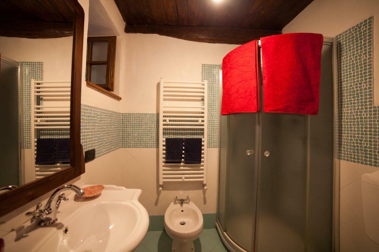 La Vecchia Casa Rosa Lägenhet Cannero Riviera Exteriör bild