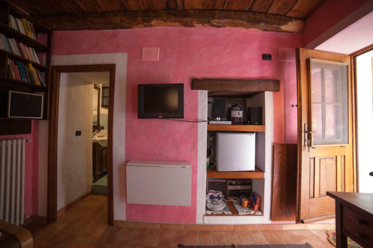 La Vecchia Casa Rosa Lägenhet Cannero Riviera Exteriör bild